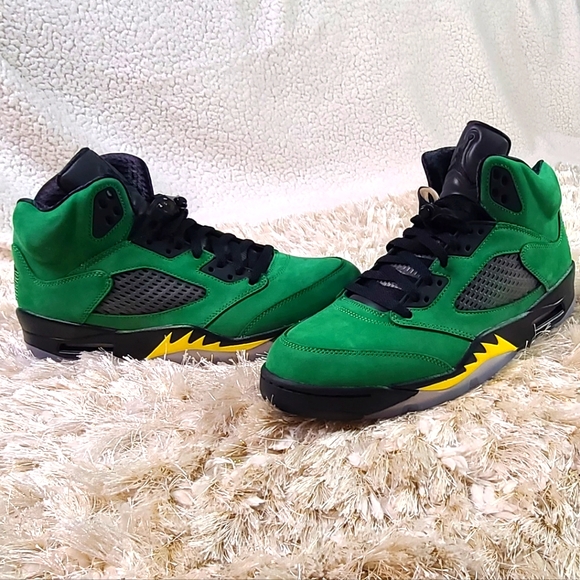 Jordan Other - *SOLD* AUTHENTIC Men's Air Jordan 5 Retro Size 10.5 US